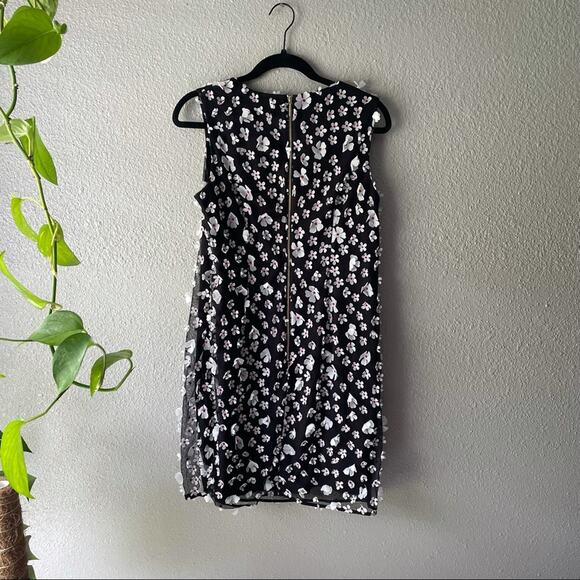 Karl Lagerfeld 3D Floral-Applique Sheath Dress - Picture 3 of 7